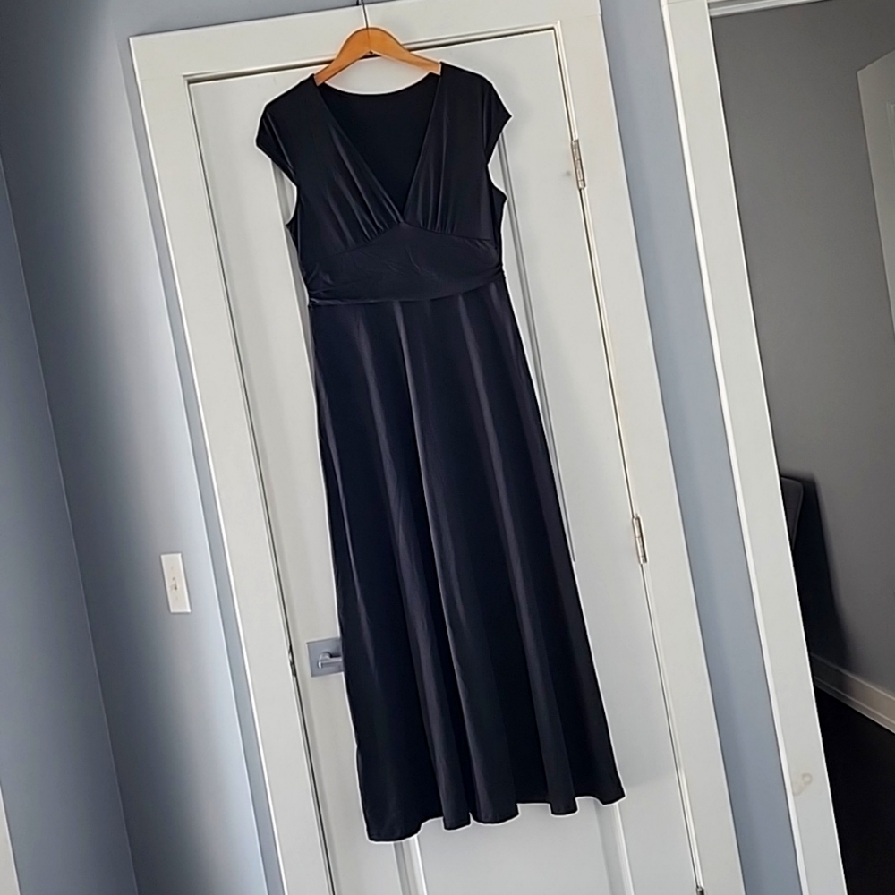 NWOT...Black long maxi dress!